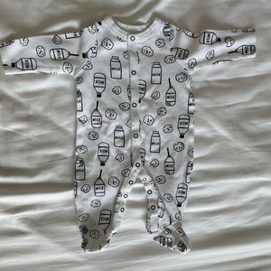 Milk and cookies footie